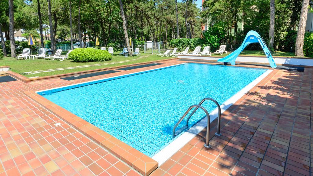 Appartamenti Vacanza Albatros Lignano Sabbiadoro Extérieur photo